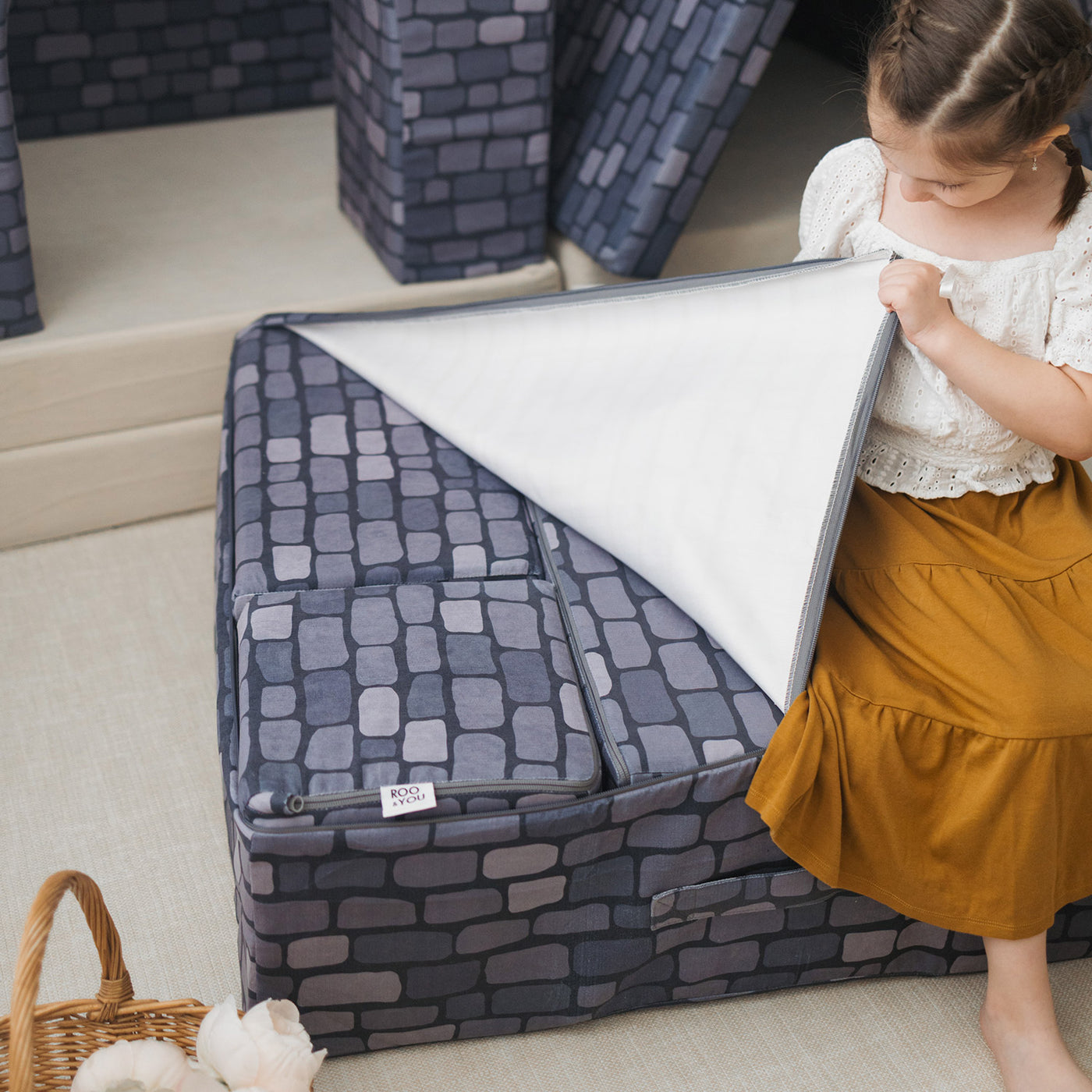 #color_builder-buddy-cover-set-stones